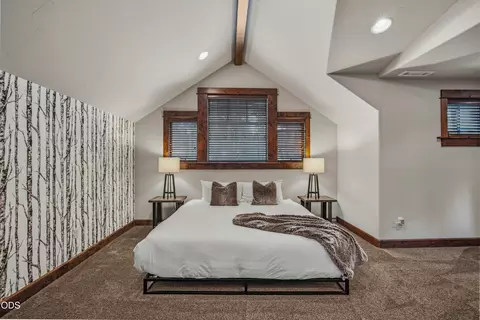 Bedroom - 56240 Trailmere Cir, Bend, OR 97707 photo 11 of 16