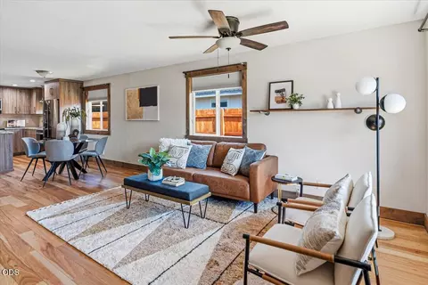 645 NW 7th St, Redmond, OR 97756