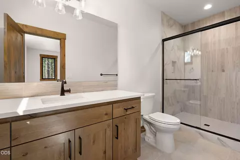 Bath - 17860 Preservation Loop #432, Bend, OR 97707 photo 4 of 5