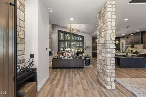 Entry Way - 17833 Preservation Loop #429, Bend, OR 97707 photo 4 of 4