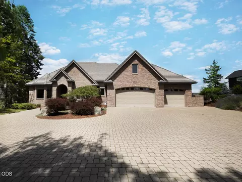 11707 Kestrel Rd, Klamath Falls, OR 97601