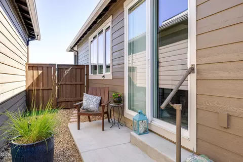 Exterior - 3895 NE Oakside Loop, Bend, OR 97701 photo 6 of 10