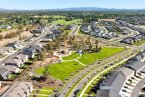 View/Area - 3895 NE Oakside Loop, Bend, OR 97701 photo 1 of 2
