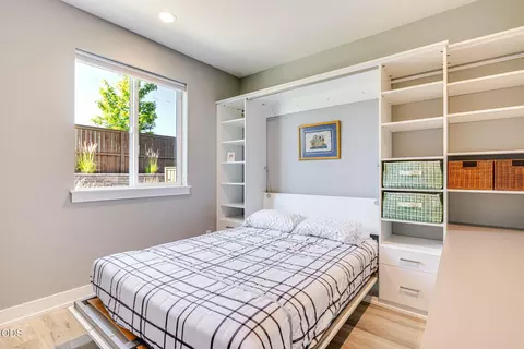 Bedroom - 3895 NE Oakside Loop, Bend, OR 97701 photo 1 of 2