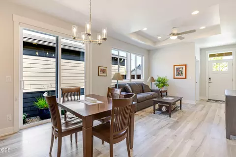 Dining - 3895 NE Oakside Loop, Bend, OR 97701 photo 1 of 2