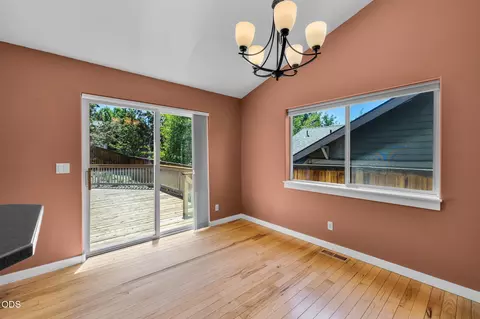 Dining - 20729 Nicolette Dr, Bend, OR 97701 photo 1 of 1