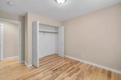 Bedroom - 20729 Nicolette Dr, Bend, OR 97701 photo 3 of 9