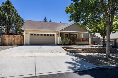 Exterior - 20729 Nicolette Dr, Bend, OR 97701 photo 4 of 13