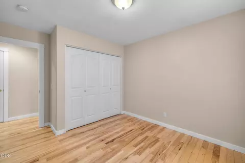 Bedroom - 20729 Nicolette Dr, Bend, OR 97701 photo 2 of 9
