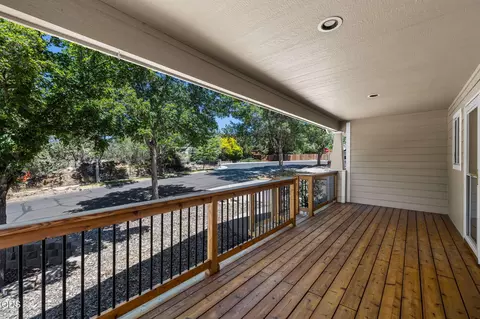 Exterior - 20729 Nicolette Dr, Bend, OR 97701 photo 6 of 13