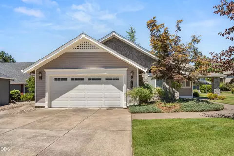 440 Scottsdale Cir, Medford, OR 97504