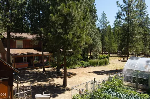 Exterior - 51889 Pine Loop Dr, La Pine, OR 97739 photo 17 of 29