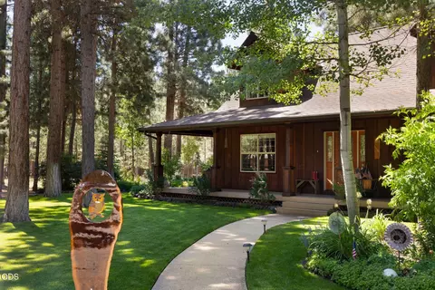 Exterior - 51889 Pine Loop Dr, La Pine, OR 97739 photo 4 of 29