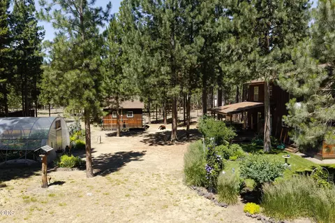 Exterior - 51889 Pine Loop Dr, La Pine, OR 97739 photo 20 of 29