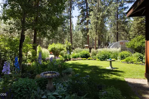 Exterior - 51889 Pine Loop Dr, La Pine, OR 97739 photo 9 of 29