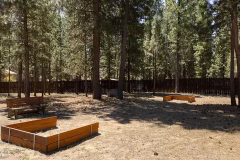 Exterior - 51889 Pine Loop Dr, La Pine, OR 97739 photo 26 of 29