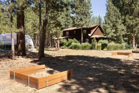 Exterior - 51889 Pine Loop Dr, La Pine, OR 97739 photo 11 of 29