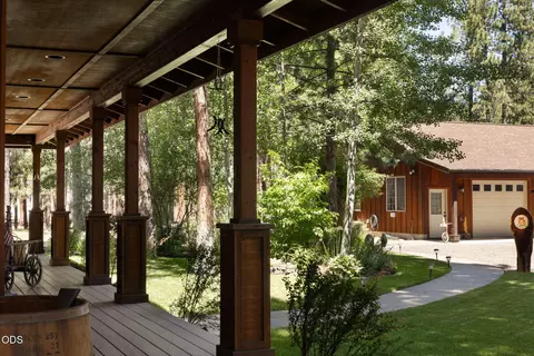 Exterior - 51889 Pine Loop Dr, La Pine, OR 97739 photo 5 of 29