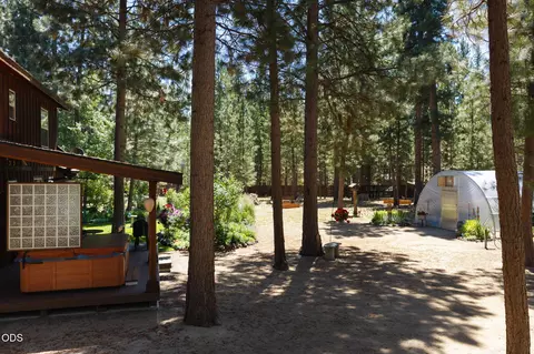 Exterior - 51889 Pine Loop Dr, La Pine, OR 97739 photo 18 of 29
