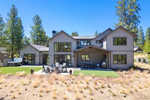 Exterior - 61546 Hosmer Lake Dr, Bend, OR 97702 photo 5 of 5