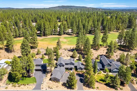 View/Area - 61546 Hosmer Lake Dr, Bend, OR 97702 photo 1 of 2