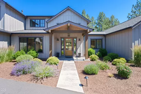 Exterior - 61546 Hosmer Lake Dr, Bend, OR 97702 photo 2 of 5