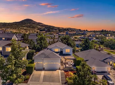 4410 Brownridge Ter, Medford, OR 97504