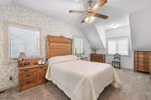 Bedroom - 4303 Tami Ln, Central Point, OR 97502 photo 2 of 2