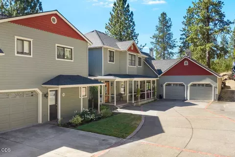 Exterior - 4303 Tami Ln, Central Point, OR 97502 photo 11 of 12