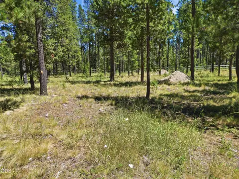 17043 Elsinore Rd, Bend, OR 97707 photo 9