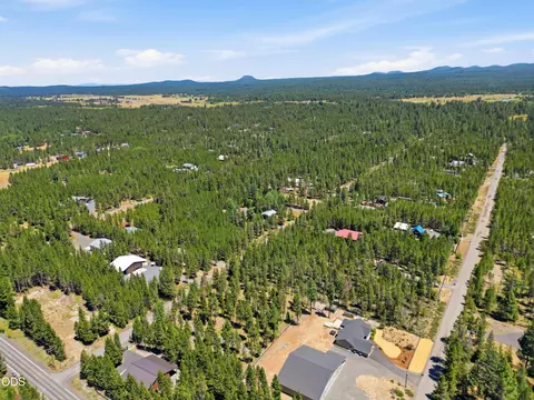 17043 Elsinore Rd, Bend, OR 97707 photo 20