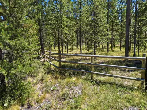17043 Elsinore Rd, Bend, OR 97707 photo 14
