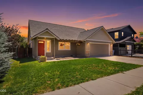 664 NE Providence Dr, Bend, OR 97701