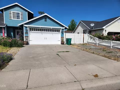 3130 Barnes Way, Klamath Falls, OR 97603