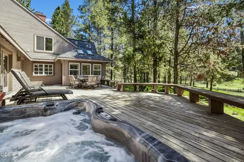 Exterior - 56832 Besson Rd, Bend, OR 97707 photo 6 of 11