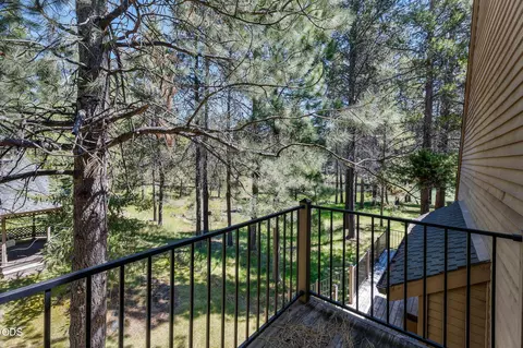 Exterior - 56832 Besson Rd, Bend, OR 97707 photo 3 of 11