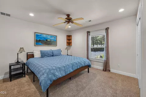 Bedroom - 56832 Besson Rd, Bend, OR 97707 photo 4 of 5