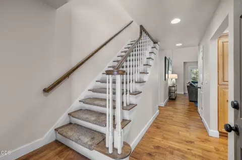 Entry Way - 56832 Besson Rd, Bend, OR 97707 photo 1 of 2