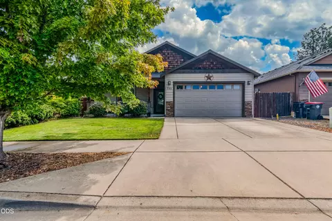 751 Tivoli Dr, Medford, OR 97501
