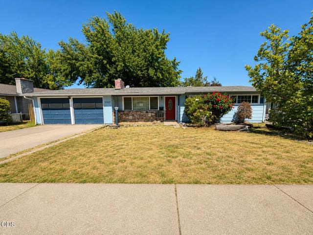 1517 Oleander St, Medford, OR 97504
