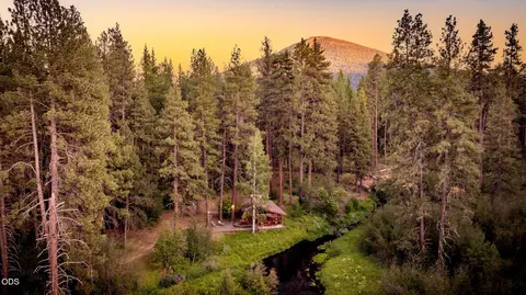 13101 SW Blakley Ln, Camp Sherman, OR 97730