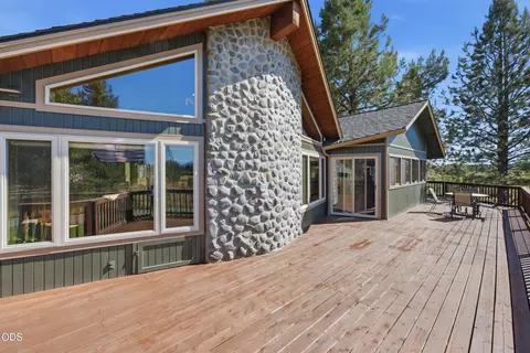 Exterior - 16760 Doe Pl, La Pine, OR 97739 photo 5 of 13