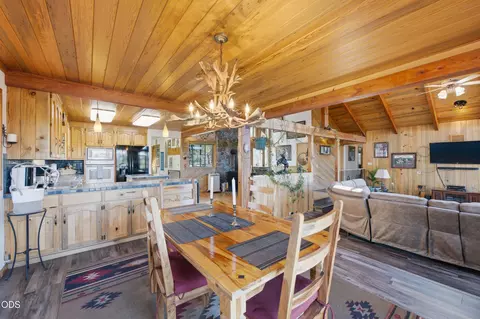 Dining - 16760 Doe Pl, La Pine, OR 97739 photo 1 of 2