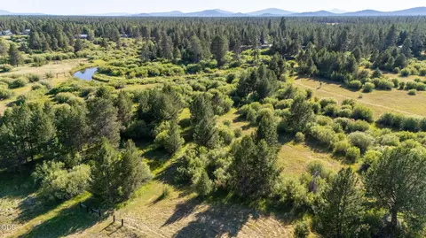 View/Area - 16760 Doe Pl, La Pine, OR 97739 photo 5 of 9