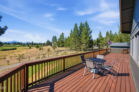 Exterior - 16760 Doe Pl, La Pine, OR 97739 photo 6 of 13