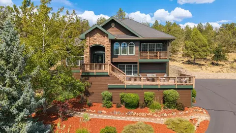 9629 Kestrel Rd, Klamath Falls, OR 97601