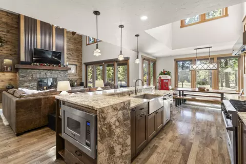 Kitchen - 56604 Sunstone Loop #151, Bend, OR 97707 photo 1 of 5