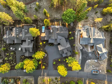 View/Area - 56604 Sunstone Loop #151, Bend, OR 97707 photo 1 of 5