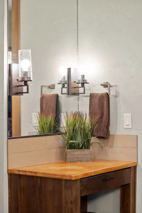 Bath - 56604 Sunstone Loop #151, Bend, OR 97707 photo 4 of 8