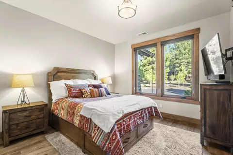 Bedroom - 56604 Sunstone Loop #151, Bend, OR 97707 photo 5 of 10